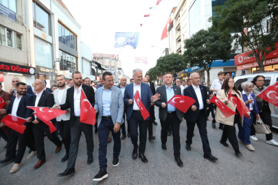 İnegöl’de 6 Eylül coşkusu caddelere taştı