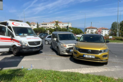 Bursa'da kavşakta iki otomobil çarpıştı: 1 yaralı