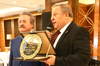 Emeklilerden Cavit Çağlar’a vefa