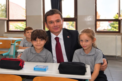 Başkan Aydın öğrencilerin ilk gün heyecanını paylaştı