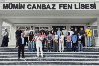 Bursa'da başarılı öğrencilere tablet ve telefon sürprizi