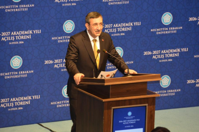 Cevdet Yılmaz: Sosyal medya aslında asosyal medya