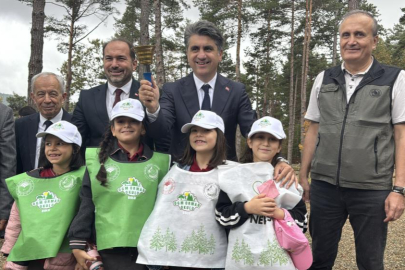 Türkiye'de bir ilk: 'Orman Okulu' eğitime açıldı