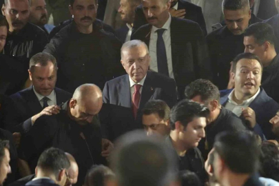 Cumhurbaşkanı Erdoğan'dan engelli gence duygulandıran jest