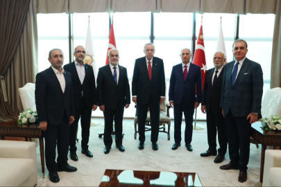 Cumhurbaşkanı Erdoğan, HÜDA PAR Genel Başkanı Yapıcıoğlu’nu kabul etti