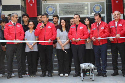 Bakan Kacır ve Bayraktar, Milli Teknoloji Atölyesi açılışına katıldı