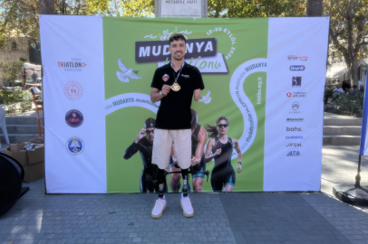 Mudanya Triatlonu'nda azmin adı Muhammed Ali Aydın