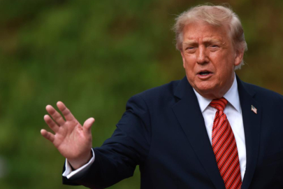 Trump: İran'da çok büyük şeyler gerçekleşecek