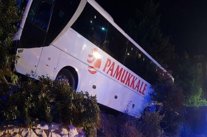 Yolcu otobüsü kaza yaptı, 18 kişi yaralandı