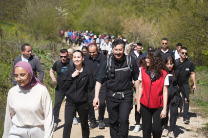 Başkan Özel’den doğa yürüyüşüne davet