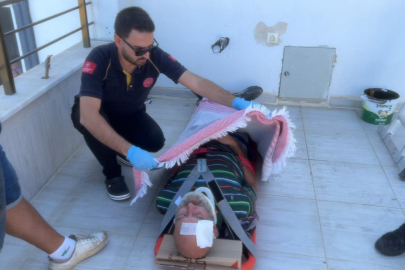 Bursa'da tadilat sırasında balkona düşen işçi yaralandı