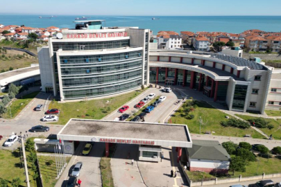 Hastalarından para talep ettiği iddia edilince açığa alındı