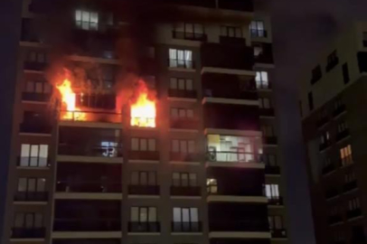 Bursa'da bina yangını: Mahsur kalan 19 kişi kurtarıldı