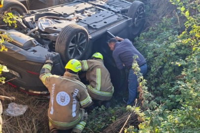 Bursa’da otomobil dere yatağına uçtu: 5 yaralı