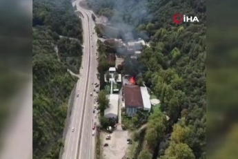 Bursa'da düğün platosundaki yangına hızlı müdahale