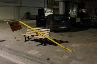 İnegöl’de kontrolden çıkan araç kaldırıma çıktı