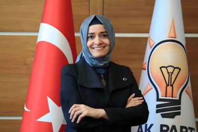 AK Partili Fatma Betül Sayan Kaya görevlerinden istifa etti