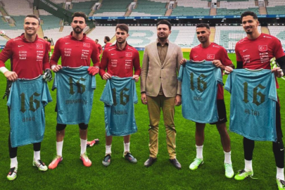 Bursaspor Başkanı Enes Çelik’ten Milliler'e ziyaret