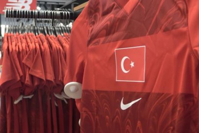 Ay yıldızlı formalar Bursastore'da satışa çıktı