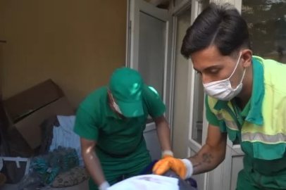 Osmangazi’de kötü koku yayan çöp ev temizlendi