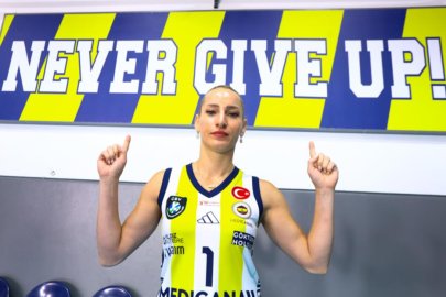 Gizem Örge: Kupalarla taçlandıracağımız bir sezon olsun
