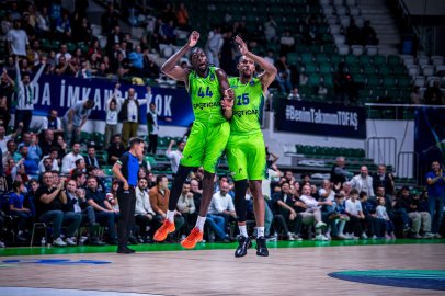 TOFAŞ Eurocup'ta da sezona galibiyetle başladı: 82-69