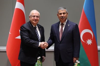 Bakan Güler mevkidaşı Hasanov ile görüştü