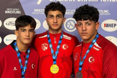 Büyükşehir Belediyesporlu güreşçilerden 3 madalya