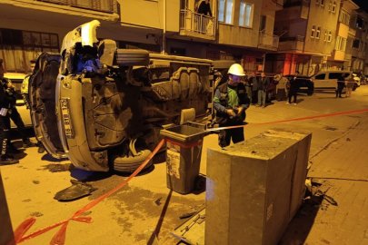 Bursa'da minibüsü devirdi, arkasına bakmadan kaçtı