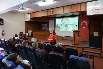 Bursa'da sağlık çalışanlarına koruyucu sağlık eğitimi