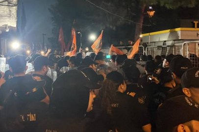 İzmir'de Cemil Tugay protestosunda arbede yaşandı