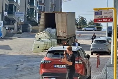Bursa'da asit paniği! O cadde trafiğe kapatıldı