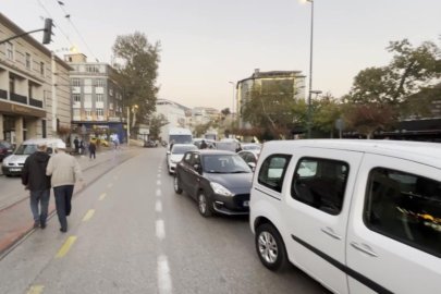 Bursalılar Ulucami'ye akın etti: Trafik tek şeride düştü