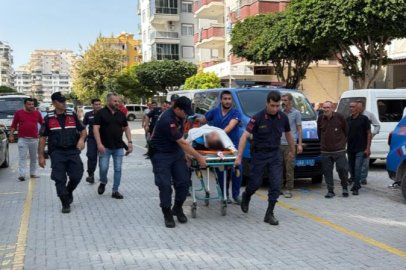 Kız kardeşini balkondan attı, ardından intihar etti
