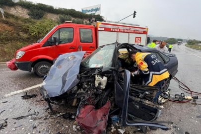 Bursa-Yalova kara yolunda korkunç kaza: 2 yaralı