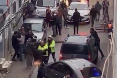 Bursa’da polise mahalle engeli! Şüpheliler kalabalığın arasında kaçtı, polis havaya ateş açtı