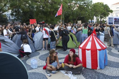 Konut krizi protestolarına polis müdahalesi: 55 gözaltı