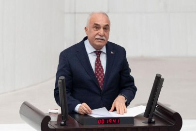 Fakıbaba, hem partisinden hem de vekillikten istifa etti