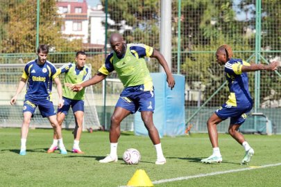 Fenerbahçe derbi hazırlıklarına başladı