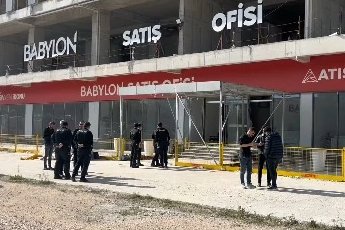 Bursa'da inşaat firmasının satış ofisine silahlı saldırı