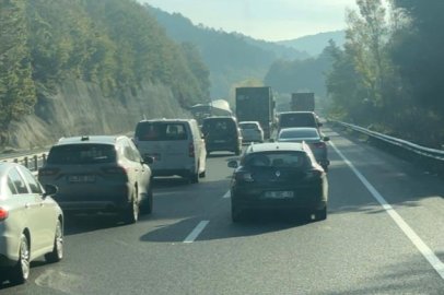 Bursa'da rüzgar türbini kanatları trafiği durdurdu