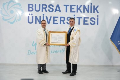 BTÜ’den Bakan Kacır’a fahri doktora ünvanı