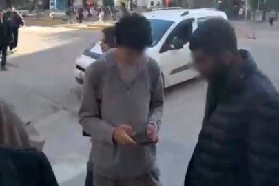 Tespih satma iddiasıyla gasp girişimi kamerada
