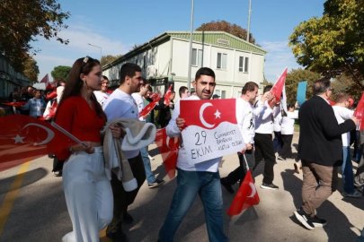 Cumhuriyet’in 103’ncü yılı Osmangazi’de coşkuyla kutlandı
