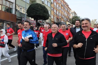 Binlerce Bursalı Cumhuriyet için koştu