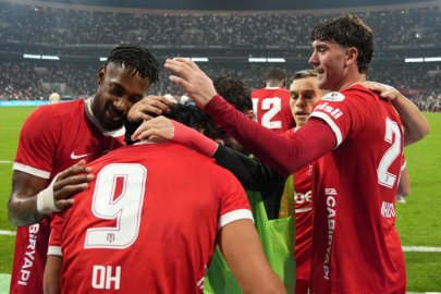Kartal evinde uçtu!