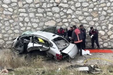 Feci kazada can pazarı: 4 ölü, 2 yaralı