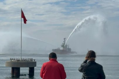 Gemlik’te Cumhuriyet Bayramı coşkusu denize taştı