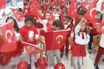 Osmangazi’de Cumhuriyet coşkusu kreşlere taştı
