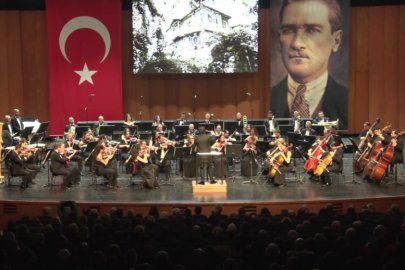 Bursa’da Cumhuriyet coşkusu senfonik ezgilerle yükseldi